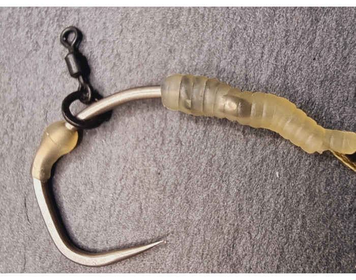 Ready Made Solid Bag Rigs With OMC Lock Hooks and Dazzlers