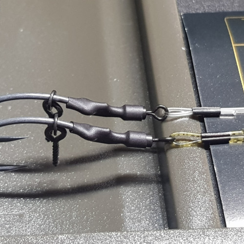 Carp rigs complete with Rig Box | Professionally Tied Ready Made Carp Rigs