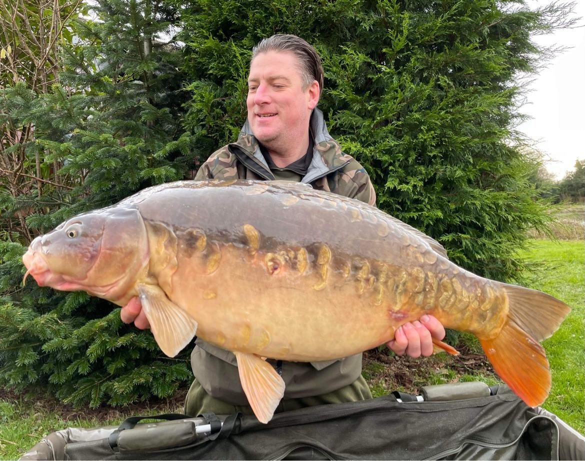 Unknown Carp caught by Matt Bullas using Custom Tom Dove Style Solid Bag Spinner Rigs at Blackthorne Fisery