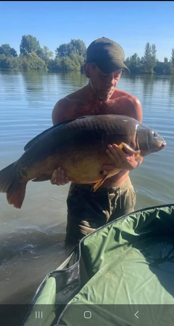 44lb 6oz Carp caught by Neil using Ronnie Rig at Hardwick Lake